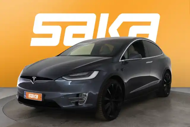 Harmaa Maastoauto, Tesla Model X – VAR-87408