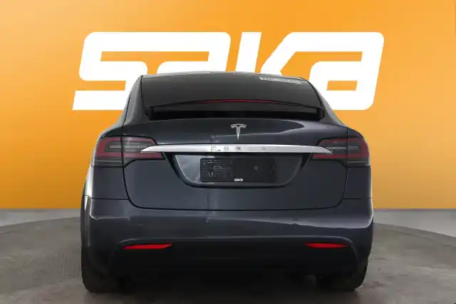 Harmaa Maastoauto, Tesla Model X – VAR-87408