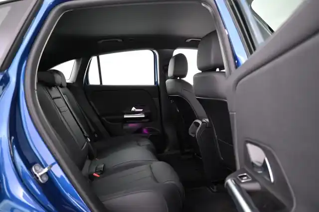 Sininen Maastoauto, Mercedes-Benz EQA – VAR-87456