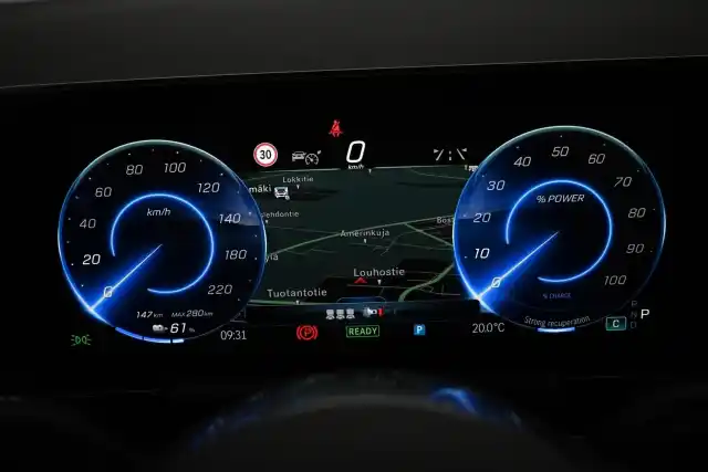 Sininen Maastoauto, Mercedes-Benz EQA – VAR-87456