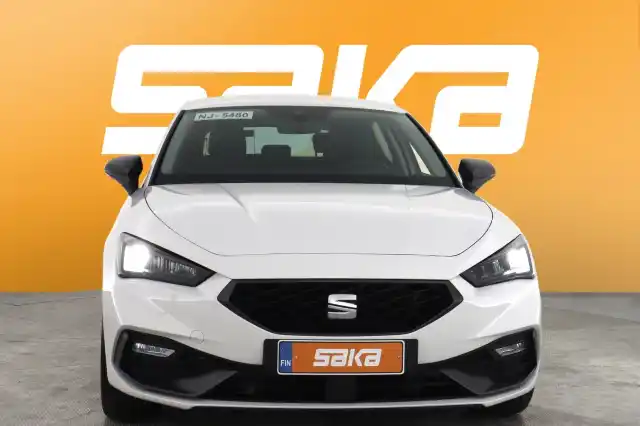 Valkoinen Viistoperä, Seat Leon – VAR-88140