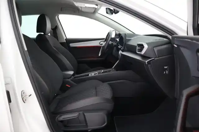 Valkoinen Viistoperä, Seat Leon – VAR-88140