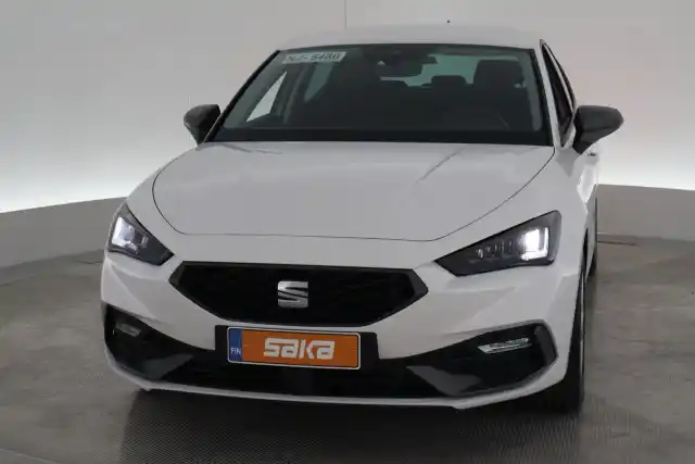 Valkoinen Viistoperä, Seat Leon – VAR-88140