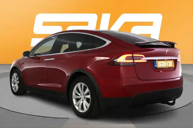Punainen Maastoauto, Tesla Model X – VAR-88301