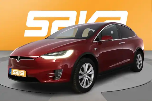 Punainen Maastoauto, Tesla Model X – VAR-88301