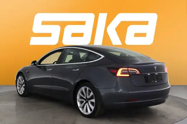 Harmaa Sedan, Tesla Model 3 – VAR-88417