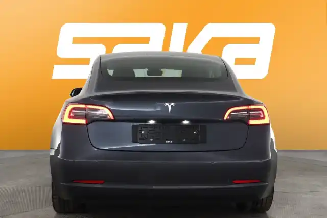 Harmaa Sedan, Tesla Model 3 – VAR-88417