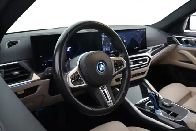 Musta Sedan, BMW I4 M50 – VAR-88734