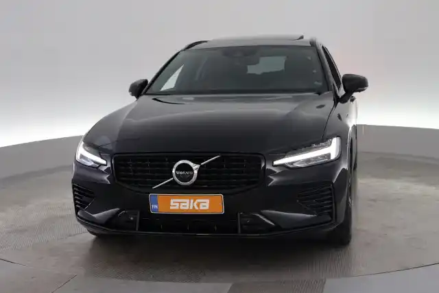 Musta Farmari, Volvo V60 – VAR-88992