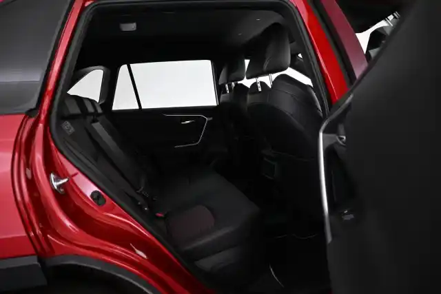 Punainen Maastoauto, Toyota RAV4 Plug-in – VAR-89037
