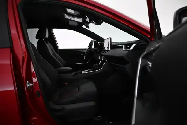 Punainen Maastoauto, Toyota RAV4 Plug-in – VAR-89037