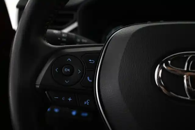 Punainen Maastoauto, Toyota RAV4 Plug-in – VAR-89037