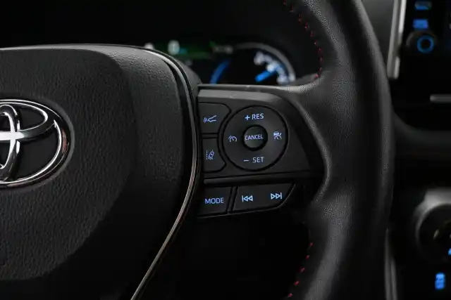 Punainen Maastoauto, Toyota RAV4 Plug-in – VAR-89037