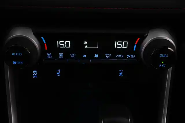 Punainen Maastoauto, Toyota RAV4 Plug-in – VAR-89037