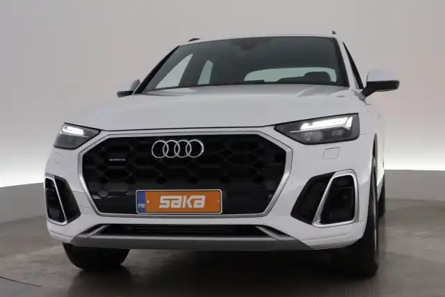 Valkoinen Maastoauto, Audi Q5 – VAR-89174