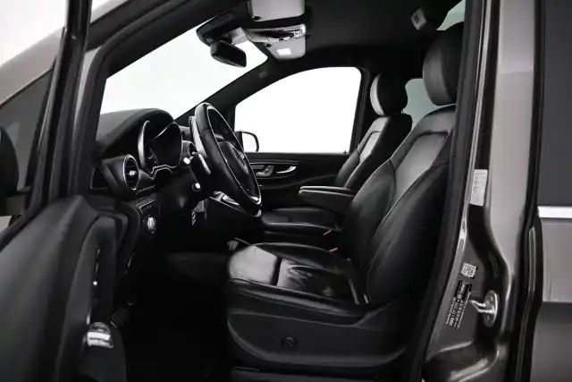 Ruskea Tila-auto, Mercedes-Benz V – VAR-89210