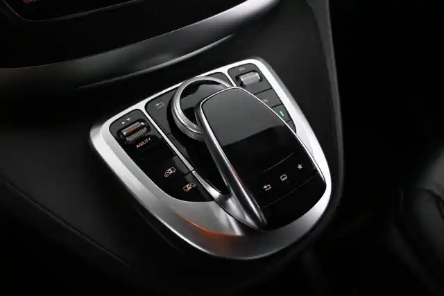 Ruskea Tila-auto, Mercedes-Benz V – VAR-89210