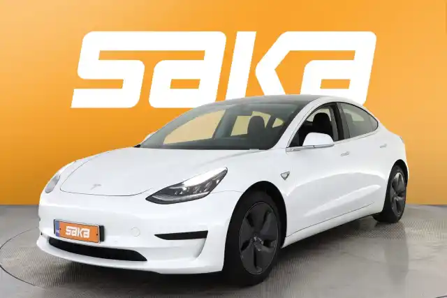 Valkoinen Sedan, Tesla Model 3 – VAR-89222