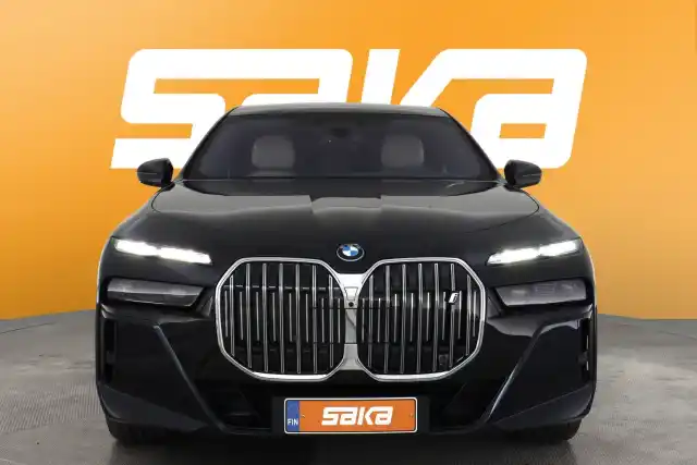 Sininen Sedan, BMW i7 – VAR-89244