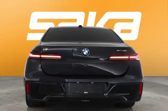 Sininen Sedan, BMW i7 – VAR-89244