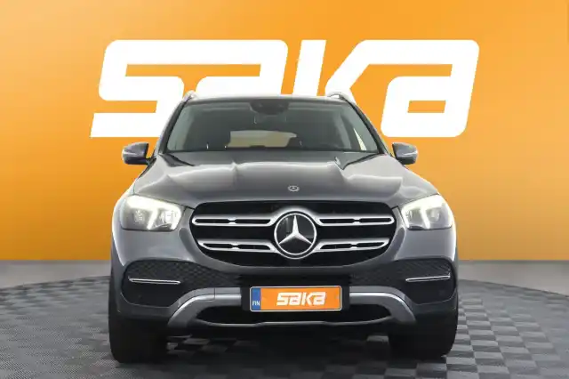 Harmaa Maastoauto, Mercedes-Benz GLE – VAR-89382