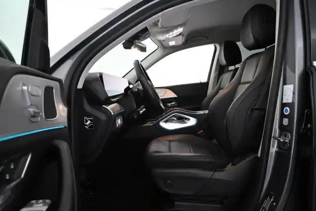 Harmaa Maastoauto, Mercedes-Benz GLE – VAR-89382