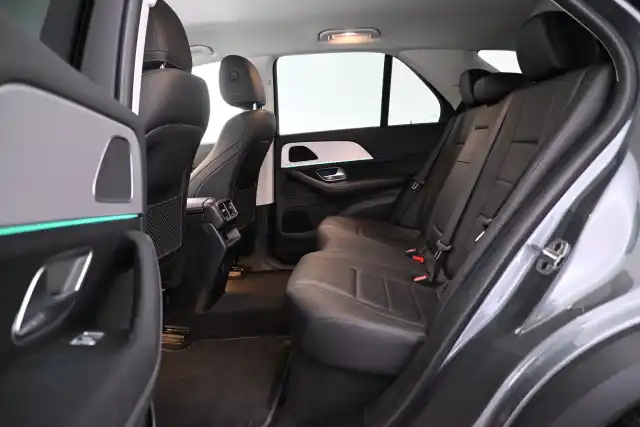 Harmaa Maastoauto, Mercedes-Benz GLE – VAR-89382