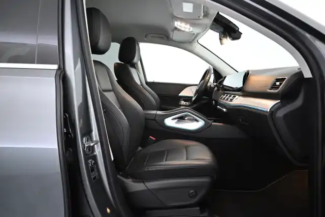 Harmaa Maastoauto, Mercedes-Benz GLE – VAR-89382