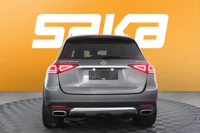 Harmaa Maastoauto, Mercedes-Benz GLE – VAR-89382