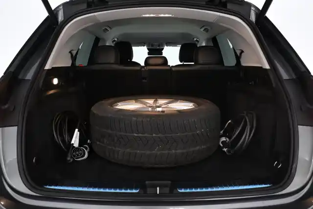 Harmaa Maastoauto, Mercedes-Benz GLE – VAR-89382