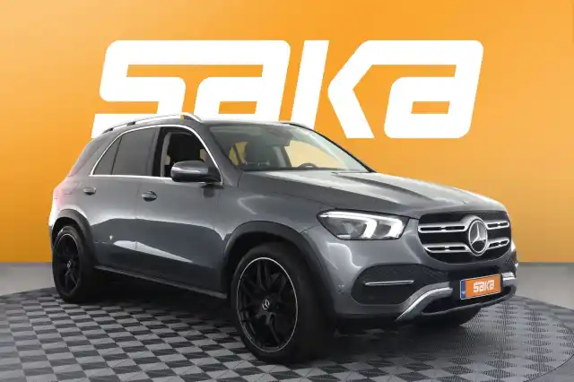 Harmaa Maastoauto, Mercedes-Benz GLE – VAR-89382