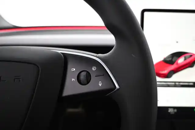 Punainen Sedan, Tesla Model 3 – VAR-89460