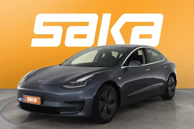 Harmaa Sedan, Tesla Model 3 – VAR-89513