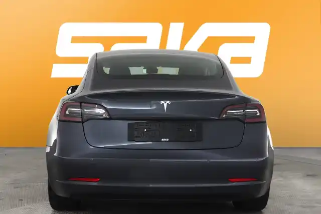 Harmaa Sedan, Tesla Model 3 – VAR-89513