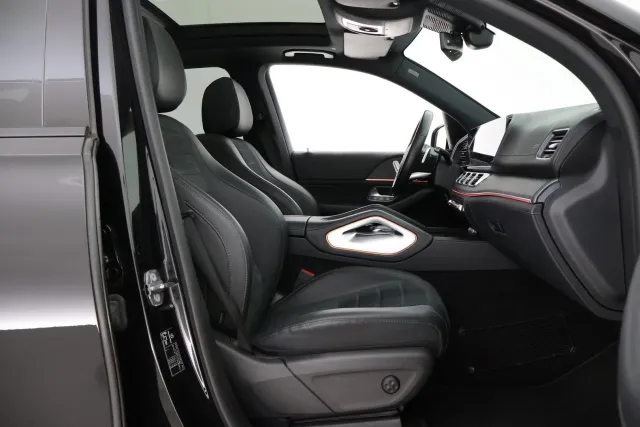 Musta Maastoauto, Mercedes-Benz GLE – VAR-89921