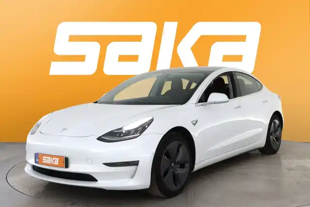 Valkoinen Sedan, Tesla Model 3 – VAR-89947