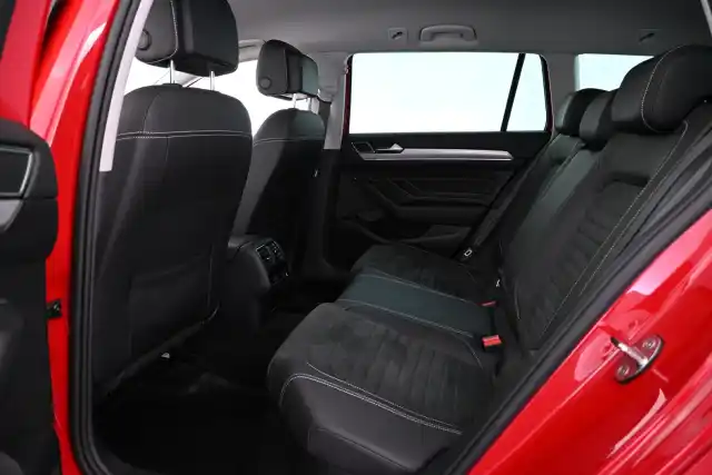 Punainen Farmari, Volkswagen Passat – VAR-90323