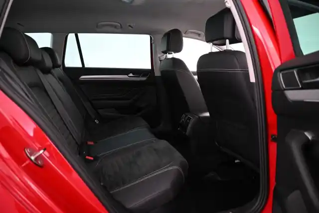 Punainen Farmari, Volkswagen Passat – VAR-90323