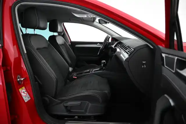 Punainen Farmari, Volkswagen Passat – VAR-90323