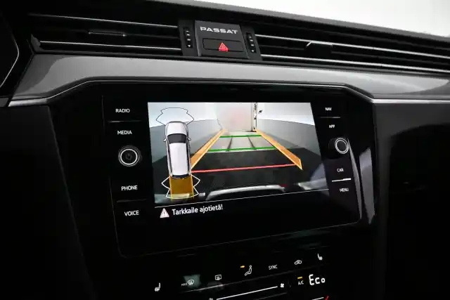 Punainen Farmari, Volkswagen Passat – VAR-90323