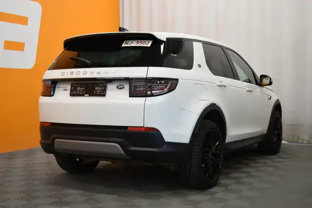 Valkoinen Maastoauto, Land Rover Discovery Sport – VAR-90631