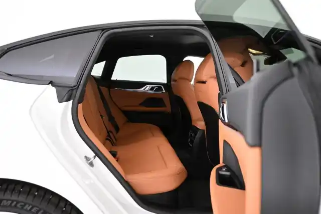  Sedan, BMW I4 M50 – VAR-90687