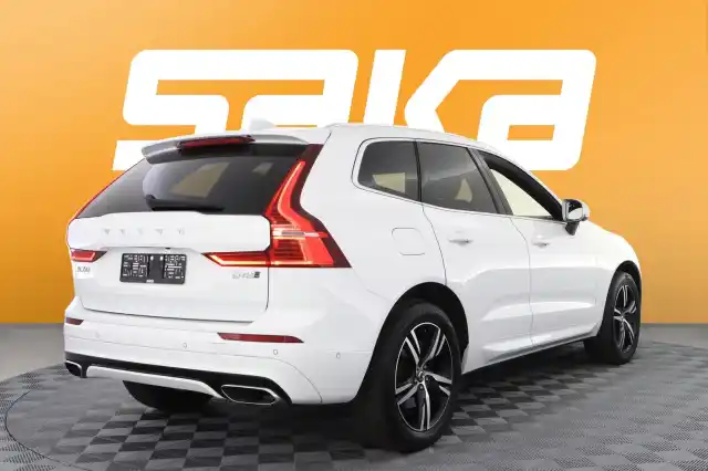 Valkoinen Maastoauto, Volvo XC60 – VAR-90820