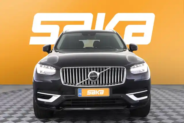 Musta Maastoauto, Volvo XC90 – VAR-91056