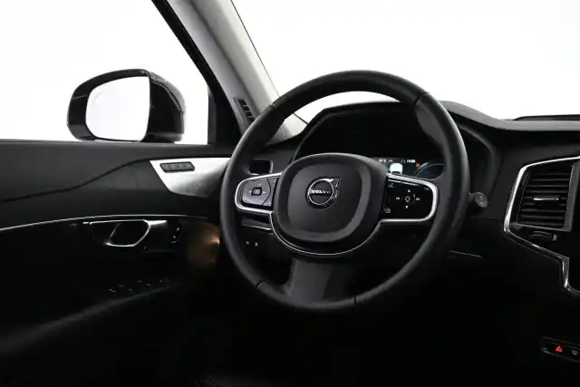Musta Maastoauto, Volvo XC90 – VAR-91056