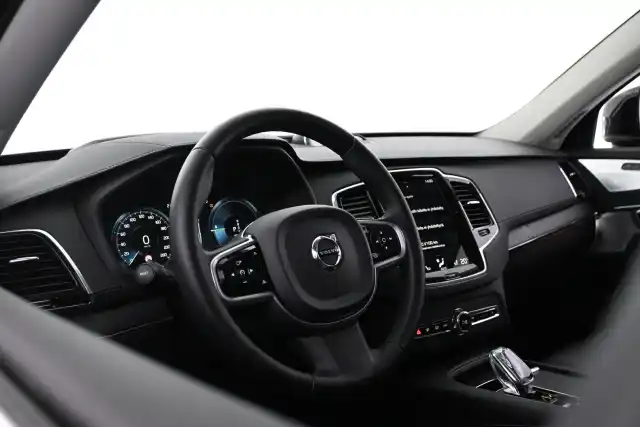 Musta Maastoauto, Volvo XC90 – VAR-91056