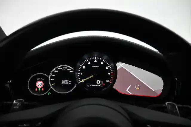 Musta Farmari, Porsche Panamera – VAR-91167