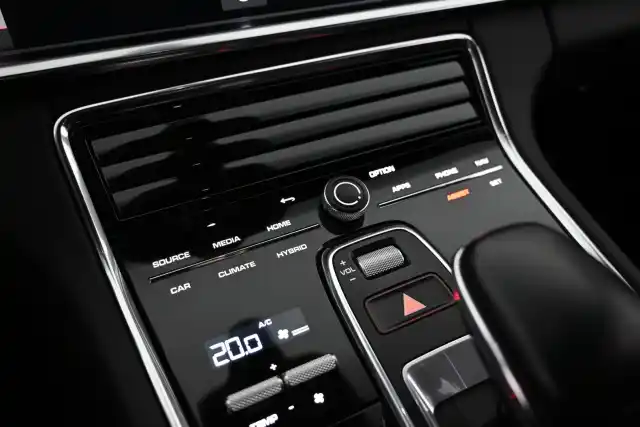 Musta Farmari, Porsche Panamera – VAR-91167