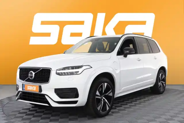 Valkoinen Maastoauto, Volvo XC90 – VAR-91399