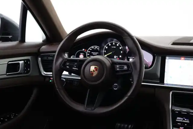 Harmaa Farmari, Porsche Panamera – VAR-91610